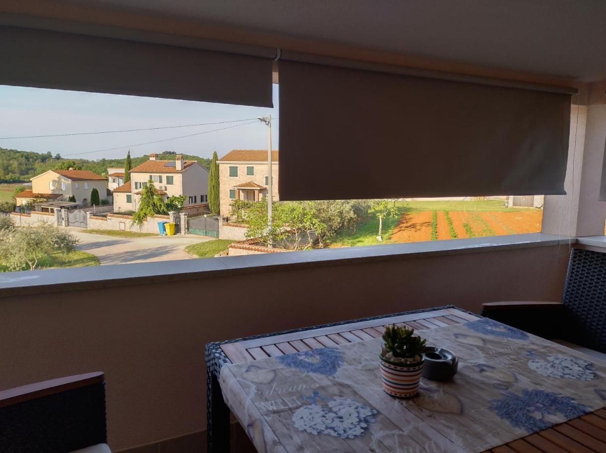 Apartmani Bernarda 波雷奇 外观 照片