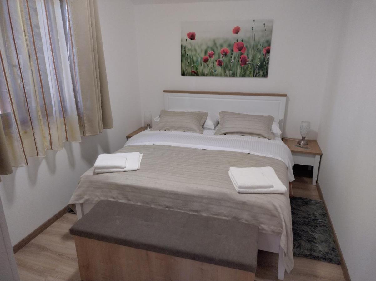 Apartmani Bernarda 波雷奇 外观 照片