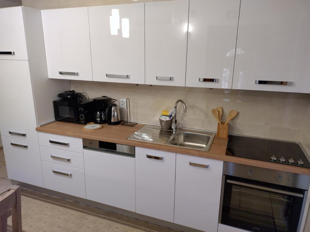 Apartmani Bernarda 波雷奇 外观 照片