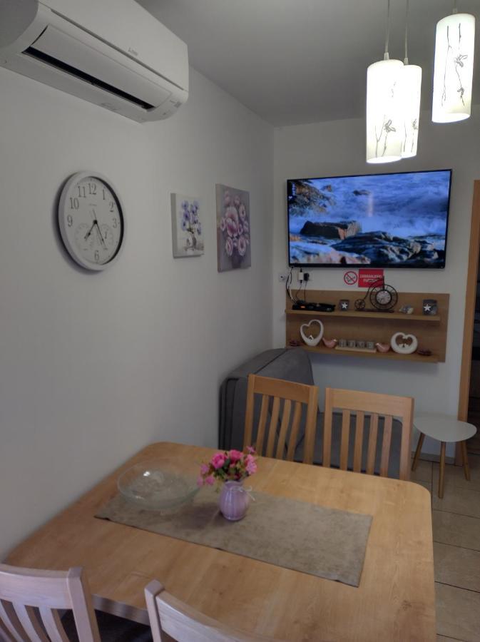 Apartmani Bernarda 波雷奇 外观 照片