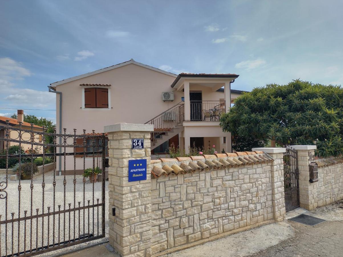 Apartmani Bernarda 波雷奇 外观 照片