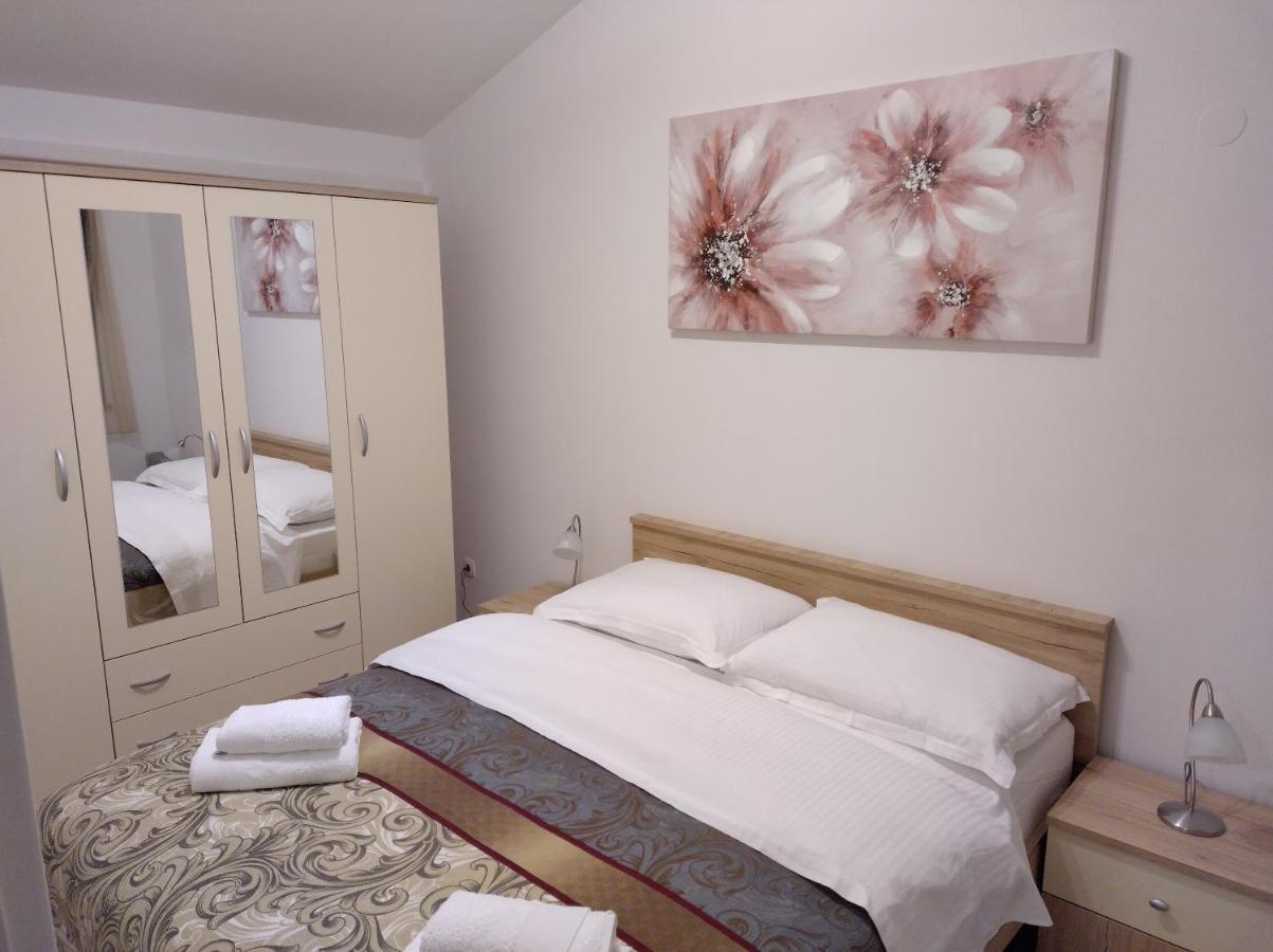 Apartmani Bernarda 波雷奇 外观 照片