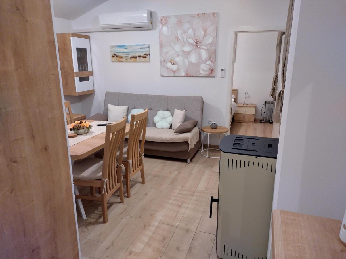 Apartmani Bernarda 波雷奇 外观 照片